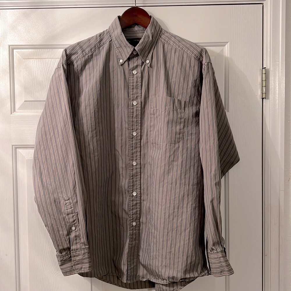 Banana Republic men’s long sleeve button up shirt. Size large. Blue/tan color